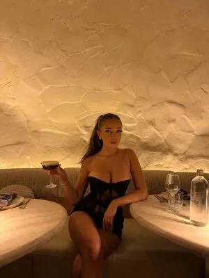 Anastasia Kingsnorth OnlyFans Leaked Free Thumbnail Picture - #SImffMo25b