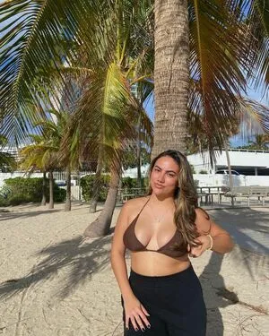 Andrea Chaparro OnlyFans Leaked Free Thumbnail Picture - #MrWYaIVCh1