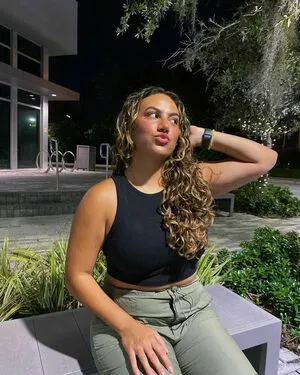 Andrea Chaparro OnlyFans Leaked Free Thumbnail Picture - #V8DHpxwPFN