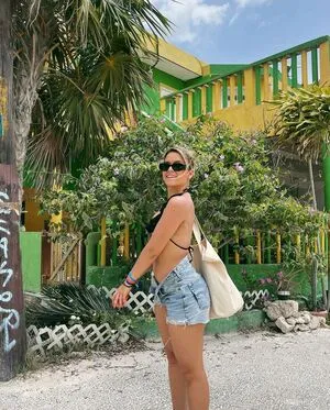 Andrea Mengual OnlyFans Leaked Free Thumbnail Picture - #OoRYGGxnZd