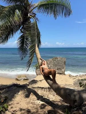 Andrea Mengual OnlyFans Leaked Free Thumbnail Picture - #YVgj3Amep8