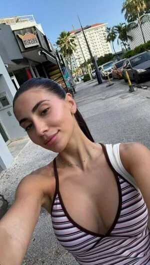 Andreagarte OnlyFans Leaked Free Thumbnail Picture - #By3xN1G6vx