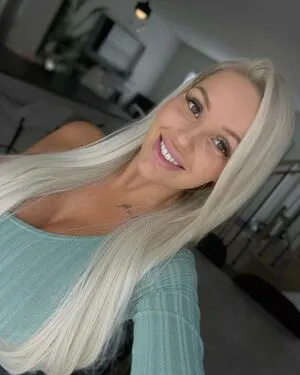 Andreeanneperr OnlyFans Leaked Free Thumbnail Picture - #VVEvo2sztD