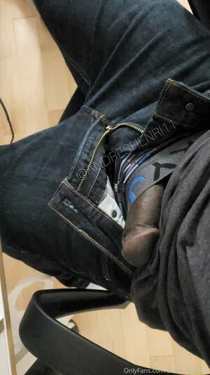 Andreshenri OnlyFans Leaked Free Thumbnail Picture - #3SvTmPPPZh