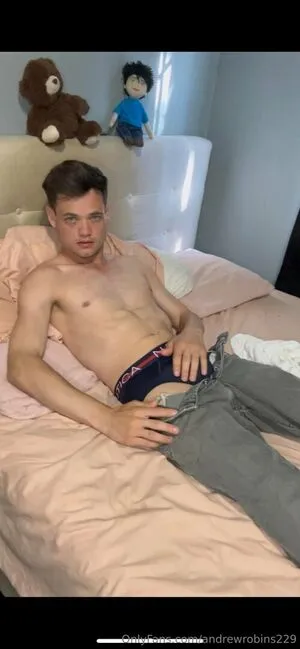 Andrewrobins229 OnlyFans Leaked Free Thumbnail Picture - #4psYI878jB