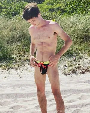 Andrewrobins229 OnlyFans Leaked Free Thumbnail Picture - #Bf6zbVKZX8