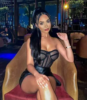 Aneeqa Farid OnlyFans Leaked Free Thumbnail Picture - #F83UHjzkSf