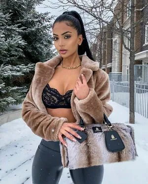 Aneeqa Farid OnlyFans Leaked Free Thumbnail Picture - #FCewS1RlKl