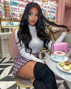 Aneeqa Farid OnlyFans Leaked Free Thumbnail Picture - #q4VHLLFtQK