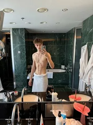 Anepicboy OnlyFans Leaked Free Thumbnail Picture - #CqVXL4tMgp