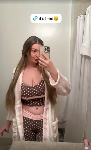 Angel Maralyn OnlyFans Leaked Free Thumbnail Picture - #uFhzGGk9o5