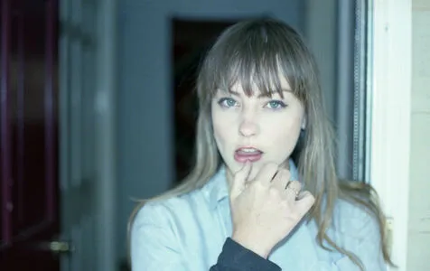 Angel Olsen OnlyFans Leaked Free Thumbnail Picture - #DKmnGDRs8k