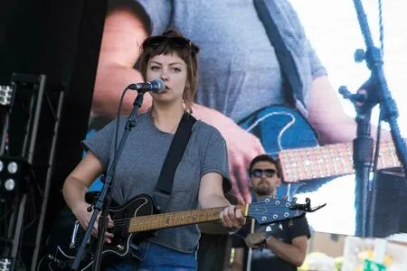 Angel Olsen OnlyFans Leaked Free Thumbnail Picture - #L52s6W1Pds