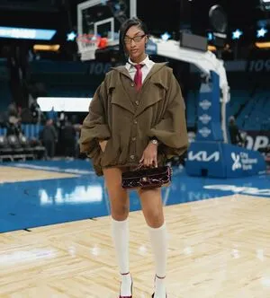 Angel Reese OnlyFans Leaked Free Thumbnail Picture - #FimnMe7B7D