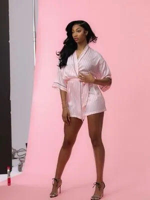 Angel Reese OnlyFans Leaked Free Thumbnail Picture - #KbkYoNzxv4