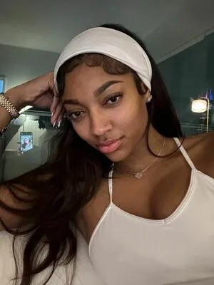 Angel Reese OnlyFans Leaked Free Thumbnail Picture - #uzefmodRR1