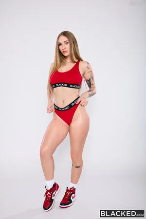 Angel Youngs OnlyFans Leaked Free Thumbnail Picture - #mqk76q2hzo