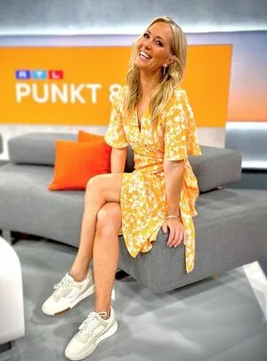 Angela Finger Erben OnlyFans Leaked Free Thumbnail Picture - #59acq5OHkq