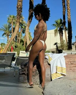 Angela Hill OnlyFans Leaked Free Thumbnail Picture - #LMDEY6isRU