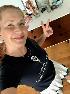 Angela Kinsey OnlyFans Leaked Free Thumbnail Picture - #LDOpSCK2oA