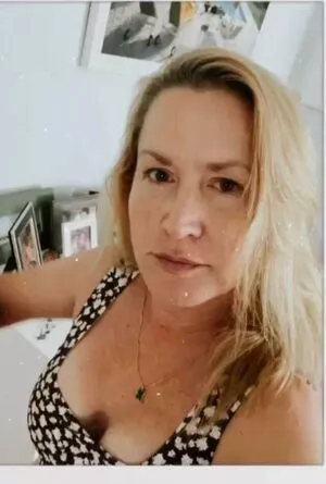 Angela Kinsey OnlyFans Leaked Free Thumbnail Picture - #PWlyEVTjna