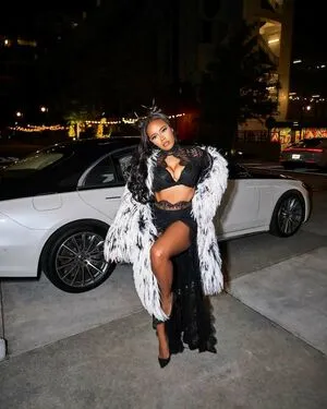 Angela Simmons OnlyFans Leaked Free Thumbnail Picture - #H1fD75d8eV