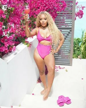 Angela Simmons OnlyFans Leaked Free Thumbnail Picture - #tUROL0KOsp