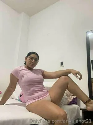 Angelahot21 OnlyFans Leaked Free Thumbnail Picture - #26eoiDw3H6