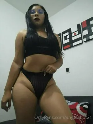 Angelahot21 OnlyFans Leaked Free Thumbnail Picture - #3Znh9GXl7U