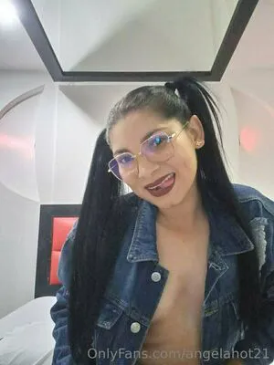 Angelahot21 OnlyFans Leaked Free Thumbnail Picture - #8GhlttJuwY