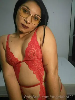 Angelahot21 OnlyFans Leaked Free Thumbnail Picture - #K838NDT6qA
