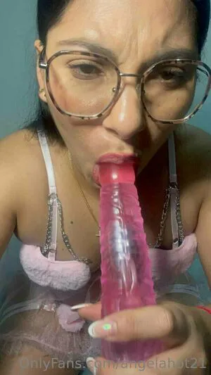Angelahot21 OnlyFans Leaked Free Thumbnail Picture - #Q2shNP0RUD