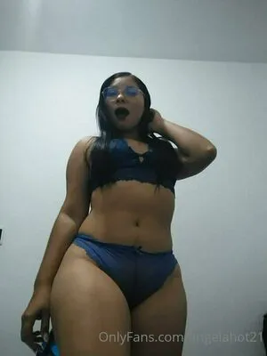 Angelahot21 OnlyFans Leaked Free Thumbnail Picture - #S64rpK8Uto
