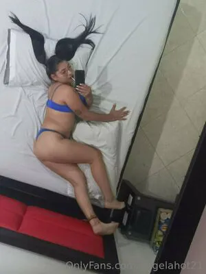 Angelahot21 OnlyFans Leaked Free Thumbnail Picture - #S9uzo7Efbf