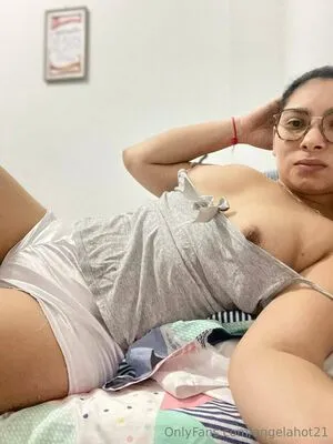 Angelahot21 OnlyFans Leaked Free Thumbnail Picture - #SDjlRGth1h