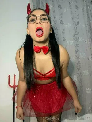 Angelahot21 OnlyFans Leaked Free Thumbnail Picture - #bdkIILleHf