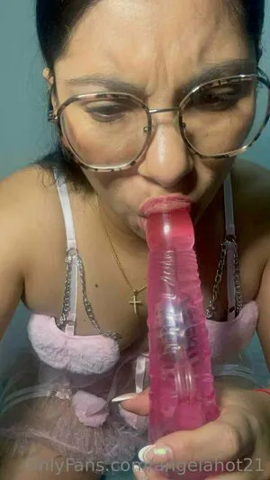Angelahot21 OnlyFans Leaked Free Thumbnail Picture - #exOsz9G56Q