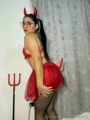 Angelahot21 OnlyFans Leaked Free Thumbnail Picture - #hNaosnhwWW