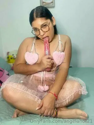 Angelahot21 OnlyFans Leaked Free Thumbnail Picture - #wcffCx6s91