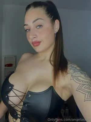 Angelaskye OnlyFans Leaked Free Thumbnail Picture - #mqcTuT42i7