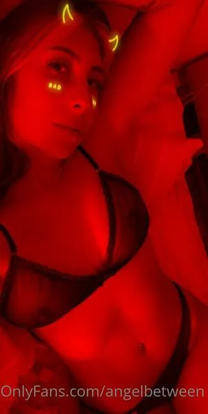 Angelbetween OnlyFans Leaked Free Thumbnail Picture - #WPcSa40uS9