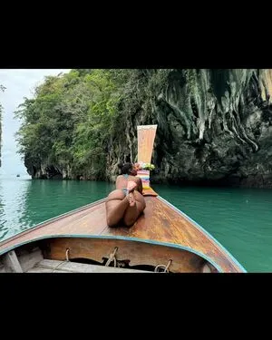 Angelcakes OnlyFans Leaked Free Thumbnail Picture - #C0RqnAhOky