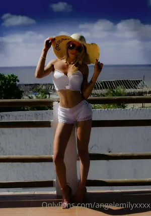 Angelemilyxxxx OnlyFans Leaked Free Thumbnail Picture - #6Hrnw49K9U