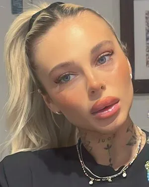 Angelika Kramer OnlyFans Leaked Free Thumbnail Picture - #zfpAfpV498
