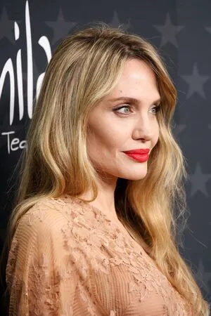 Angelina Jolie OnlyFans Leaked Free Thumbnail Picture - #EvwHF1CYBW