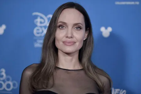 Angelina Jolie OnlyFans Leaked Free Thumbnail Picture - #IBM97LpDoH