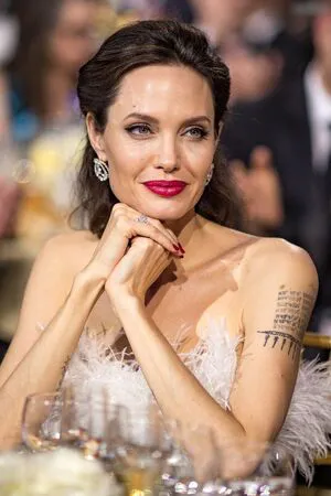 Angelina Jolie OnlyFans Leaked Free Thumbnail Picture - #MN1xHVi8aE