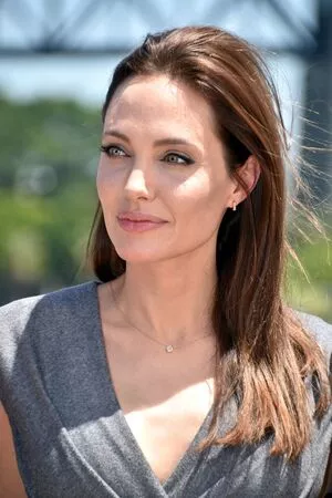 Angelina Jolie OnlyFans Leaked Free Thumbnail Picture - #OaJ3ZFUP8F