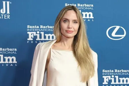 Angelina Jolie OnlyFans Leaked Free Thumbnail Picture - #bAaRePh4Eb