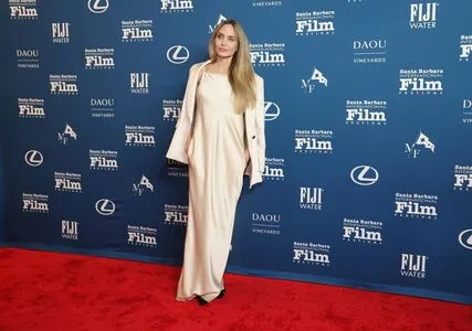 Angelina Jolie OnlyFans Leaked Free Thumbnail Picture - #oxktE2TDZX